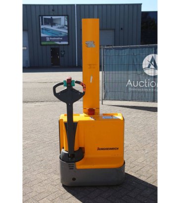 Stacker Jungheinrich EMC 110 Electric 1000kg 2018 EMC 110 2018 2 image 5