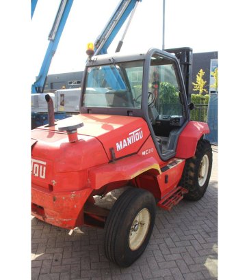 Rough-terrain forklift Manitou MC30-2 Diesel 3000kg 2002 MC30-2 2002 2 Rough Terrain Forklift image 5