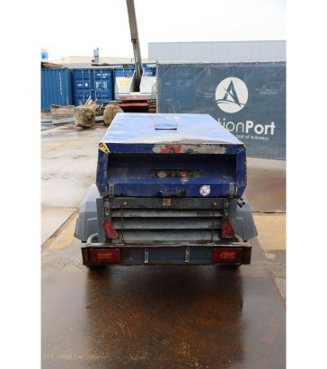 Compressor Atlas Copco XAS47 KD M Diesel 2009 XAS47 KD M 2009 2 Compressors image 5