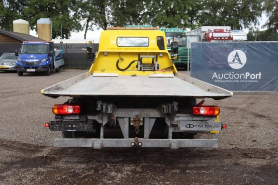 Tow truck Mitsubish 7C18 Diesel 175hp 2024 with loading platform 7C18 2020 2 image 5