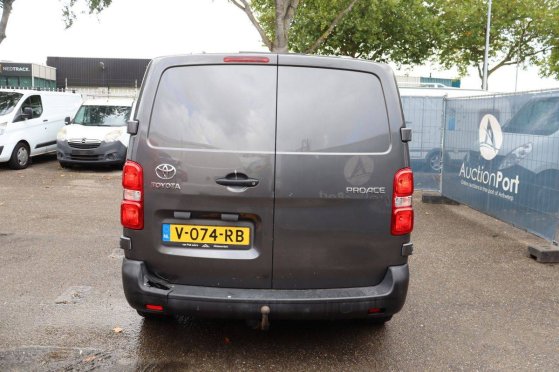 Toyota Proace Diesel 95hp Van 2018 Proace 2018 2 Closed vans image 5