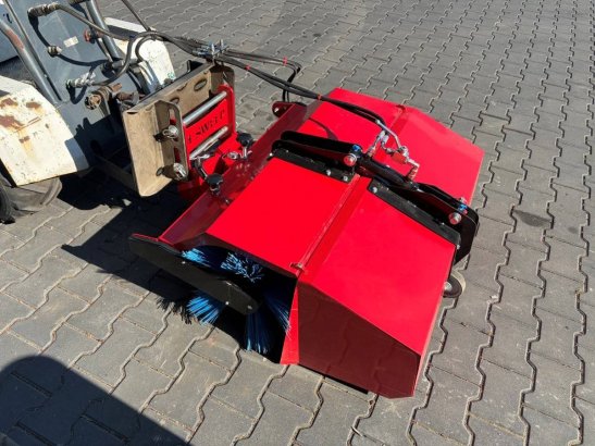 Weedtrac Diesel implement carrier with various attachments Weedtrac 2 image 5