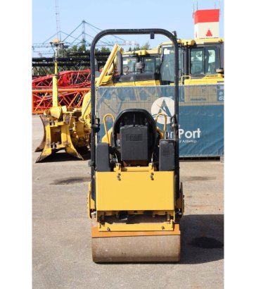 Tandem vibratory roller Caterpillar CB1.7 Diesel 18.4kW 2018 CB1.7 2018 2 image 5