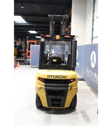 Forklift Hyundai 25D-9 Diesel 2330kg 5.0m 2017 25D-9 2017 2 Forklift image 5