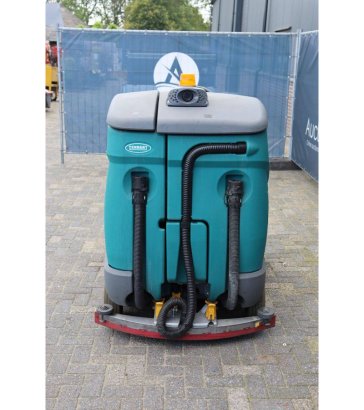 Tennant T16 Electric Scrubber 3.9kW 2013 TENNANT T16 2013 2 image 5