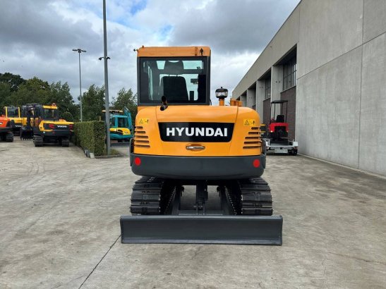 Midi excavator Hyundai R60VS Diesel 2016 R60VS 2016 2 Crawler Excavators image 5