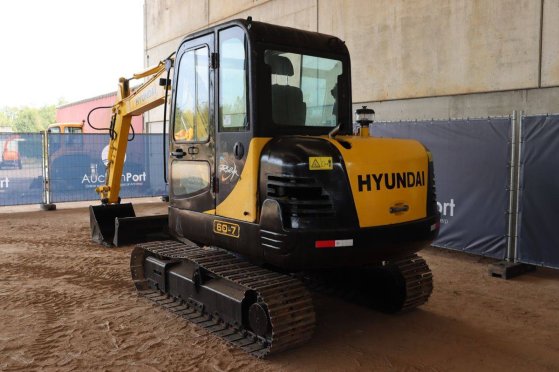 Crawler excavator Hyundai R60-7 Diesel 40kW 2012 R60-7 2012 2 Crawler Excavators image 5