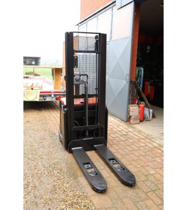 Stacker Toyota SWE120L Electric 1200kg 2.9m 2019 SWE120L 2019 2 image 5