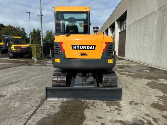 Midi excavator Hyundai HX55 Diesel 2019 HX55 2019 2 Crawler Excavators image 5