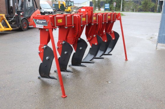 Kverneland CLI 630 Deep Tillage Tractor 2023 New Kverneland CLI630 2023 1 image 6