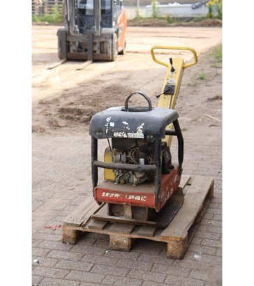 Vibratory Plate Dynapac LG 200 Diesel 2009 LG 200 2009 2 image 6