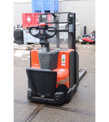 Stacker BT SWE200D Electric 2000kg 2015 BT SWE200D 2015 2 image 6