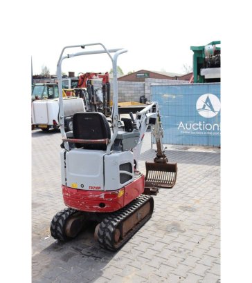 Mini excavator Takeuchi TB210R Diesel 8.8kW 2016 TB210R 2016 2 image 6