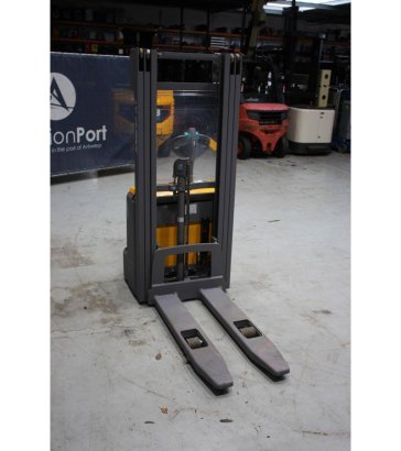 Stacker Jungheinrich EJC 112 Electric 1200kg 2016 EJC 112 2016 2 image 6