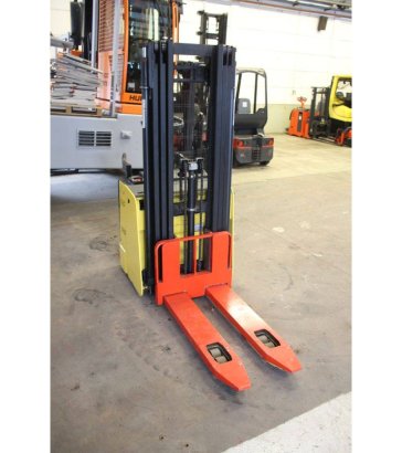 Hyster Electric Stacker 1400kg 4.63m 2017 2017 2 image 6