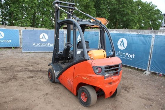 Heftruck Linde H25T LPG 2500kg 2013 H25T 2013 2 Rough Terrain Forklift image 6
