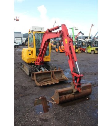 Crawler excavator Takeuchi TB235 Diesel 22kW 2014 TB235 2014 2 Crawler Excavators image 6