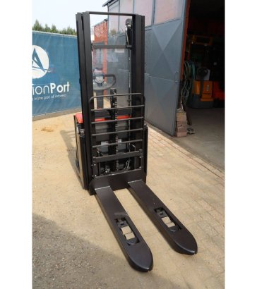 Stacker BT SWE 140L Electric 1400kg 2.65m 2015 BT SWE 140L 2015 2 image 6