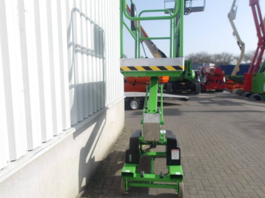 JLG Power Tower 5.10m Electric Mast Lift 2021 Power Tower 2021 2 image 6