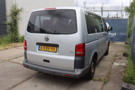Volkswagen Caravelle Kombi Comfortline Diesel 102hp Van 2013 (Margin) Volkswagen Caravelle Kombi Comfortline 2013 2 Closed...