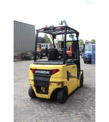 Hyundai 30BH-9 Electric Forklift 3000kg 4.05m 2016 30BH-9 2014 2 Forklift image 6