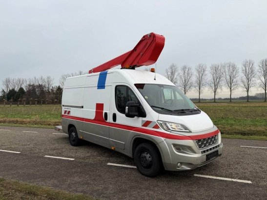 Truck mounted aerial platform Citroen Jumper 2.2HDI Klubb K32 Diesel 12.5m 2016 Citroën Jumper 2.2HDI Klubb K32 2016 2 ima...