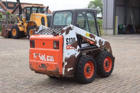 Skid steer loader Bobcat S130 Diesel 36kW 2014 S130 2014 2 Wheel Loaders image 6
