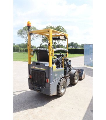 Articulated loader Eurotrac W10 Diesel 16kW 2020 W10 2020 2 Wheel Loaders image 6