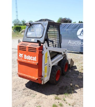 Skid steer loader Bobcat 443 Diesel 443 2 Wheel Loaders image 6