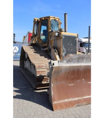 Bulldozer Caterpillar D5H LGP Series II Diesel 1994 D5H LGP Series II 1994 2 Dozers image 6