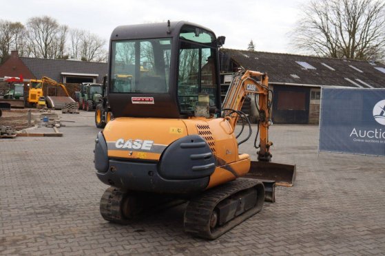 Rupsgraafmachine Case 28 CAB Diesel 2003 28 CAB 2003 2 Crawler Excavators image 6