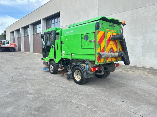 Sweeper Scarab Diesel 2010 Onbekend 2010 2 image 36
