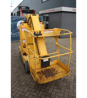 Haulotte Star 10 Electric Mast Lift 200kg 10m 2012 Haulotte Star 10 2012 2 image 6