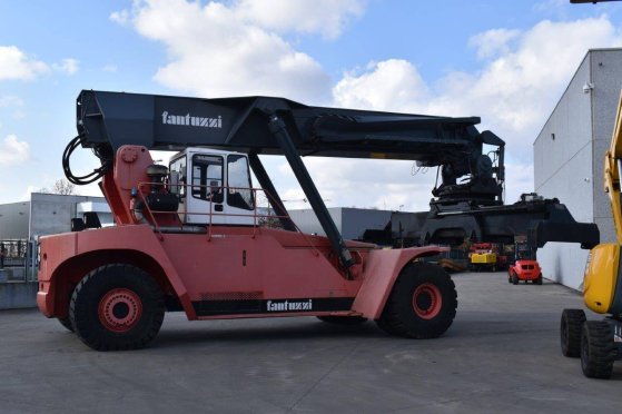 Reach stacker Fantuzzi Spreader 20/40 Diesel 45000kg Fantuzzi SRP452 2005 2 image 6