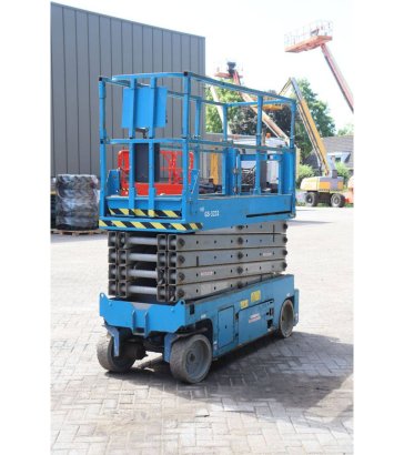 Scissor lift Genie GS-3232 Electric 227kg 11.75m 2007 GS-3232 2007 2 Scissor Lifts image 6