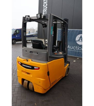 Forklift Jungheinrich EFG 216 440DZ Electric 1600kg 4.4m 2016 EFG 216 440DZ 2016 2 Forklift image 6