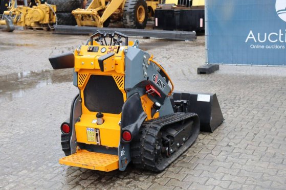 Skid steer loader Giant GS950T Diesel 2025 Giant GS950T Compact Track Loader 2025 2 image 6