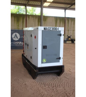 Generator SDMO R90C3 Diesel 80kVA 2011 SDMO R90C3 2011 2 Generators image 6