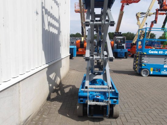 Scissor Lift Genie GS-1532 Electric 6.60m 2014 GS-1532 2014 2 Scissor Lifts image 6