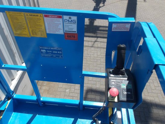 Scissor Lift Genie GS-4047 Electric 13.70m 2014 GS-4047 2014 2 Scissor Lifts image 6