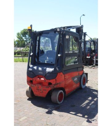 Linde E25L-01 Electric Forklift 2500kg 2017 E25L-01 2017 2 Forklift image 6