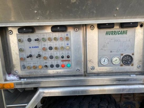 Vacuum truck MAN 41.464 Diesel 2002 41.464 2002 2 image 6