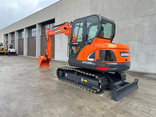 Doosan DX55-9CN Diesel Midi Excavator 2019 Doosan DX55-9CN 2019 2 Crawler Excavators image 6