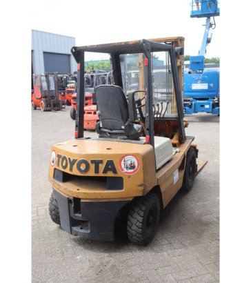 Forklift Toyota 02-4FD25 Diesel 2500kg 3.5m 1994 02-4FD25 1994 2 Forklift image 6