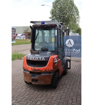 Forklift Toyota T02-8FDF30 Diesel 3000kg 3.7m 2020 02-8FDF30 2020 2 Forklift image 6
