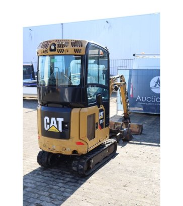 Mini excavator Caterpillar 301.8 Diesel 16kW 2019 301.8 2019 2 Crawler Excavators image 6