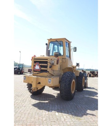 Caterpillar 930 Diesel Wheel Loader 74.6 kW 1981 930 1981 2 Wheel Loaders image 6