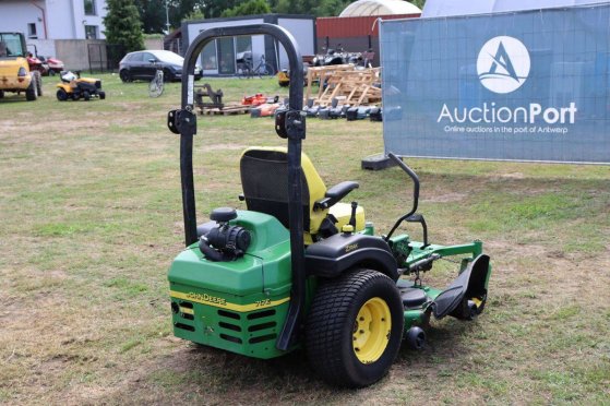 John Deere ZTRAK 717E Petrol Ride-on Mower 14.2kW John Deere ZTRAK 717E 2 image 6