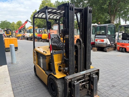 Caterpillar EP25K Electric Forklift 2500kg 4.75m 2009 EP25K 1997 2 Forklift image 6