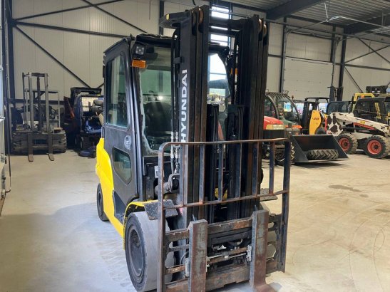 Forklift Hyundai 30D-9E Diesel 3000kg 4.7m 2017 30D-9E 2017 2 Forklift image 6
